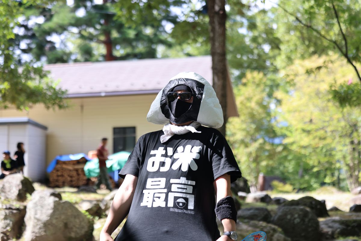 お米最高Tシャツのスタッフ